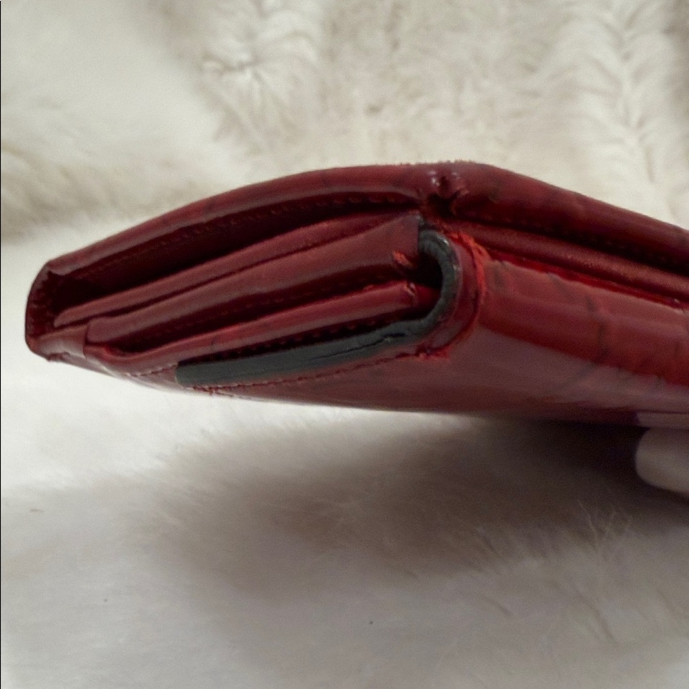 Gucci red patent leather wallet heart closure - Picture 3 of 16